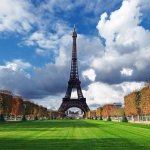 秋フランス旅行気候と服装|トレンチコートは伊達じゃない
